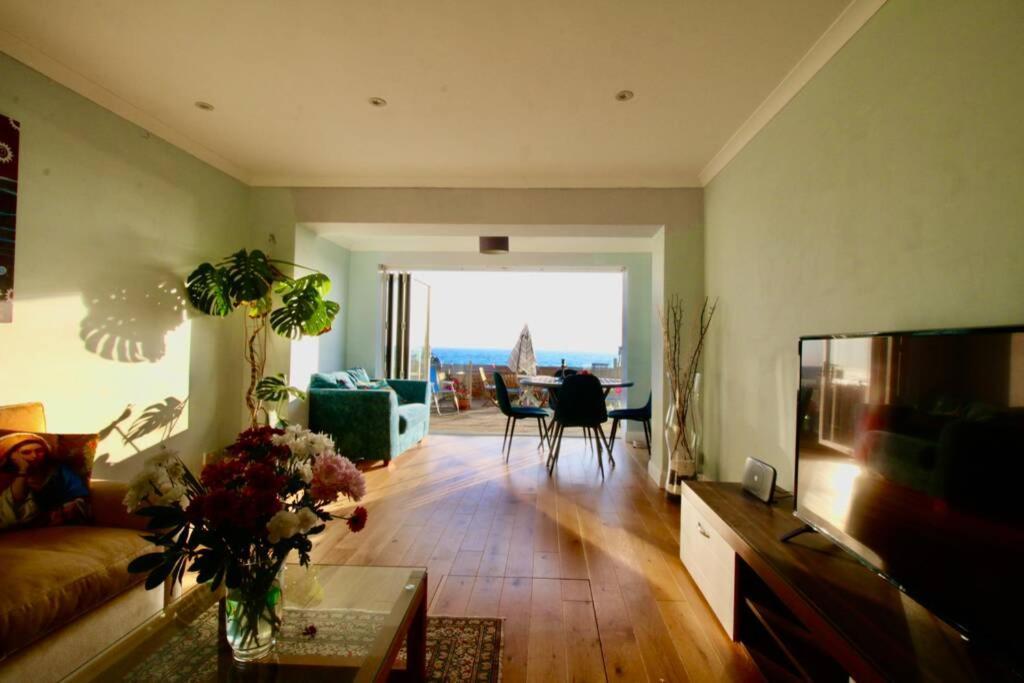 Serenity "Your Calm Seafront Retreat" By Air Premier ซีฟอร์ด ภายนอก รูปภาพ